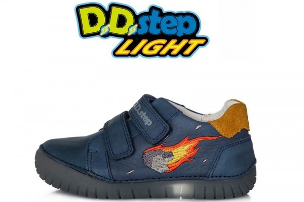 D.D.Step apavi zēniem ar LED gaismu 05016L D.D.Step apavi zēniem ar LED gaismu 05016L